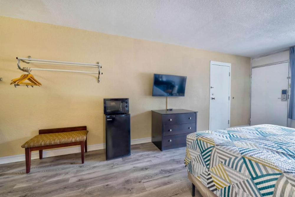 Room image 5